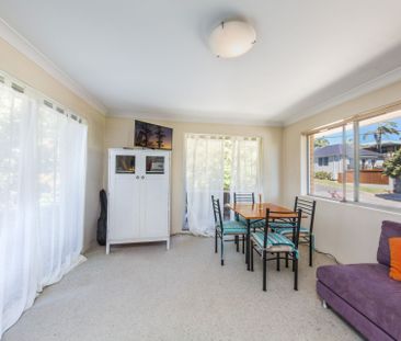 Dee Why, 2/42 Boronia Street - Photo 1