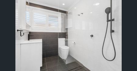 Stylishly Updated Single-Level Home in a Brilliant Location - Photo 5