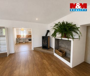 Pronájem bytu 4+1 140 m² - Fotografie 2