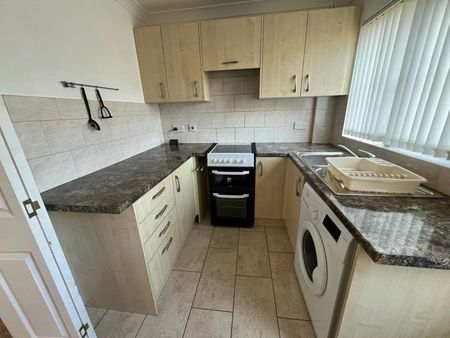 Terraced House to rent on - Photo 4