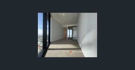 NEAR NEW 2 BEDROOM LUXURY APARTMENT WITH CAR PARK - Photo 3