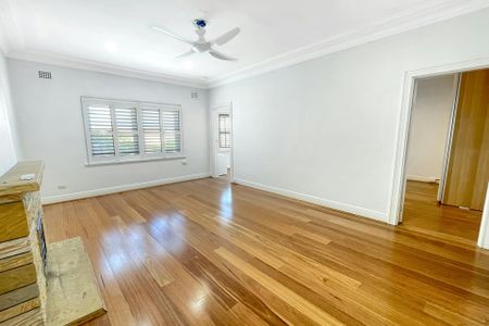 Beach, Cafes, City All Within Easy Reach - Photo 2