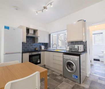 2 bedroom private hall to rent - Photo 5