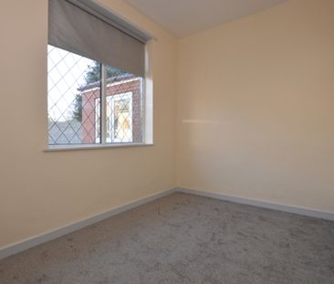 2 Bedroom Detached Bungalow - Photo 5