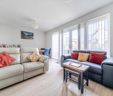 3 bedroom link detached house to rent - Photo 2