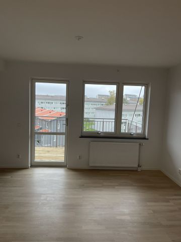 Gårdstensvägen, Angered - Photo 2