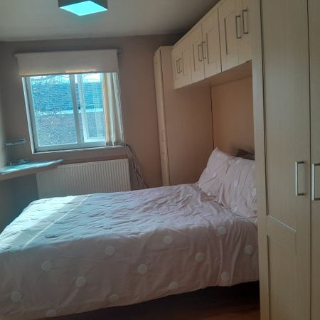 Room in a Shared House, Dinnington Drive, M8 - Photo 3