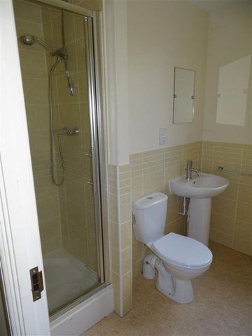 4 bedroom house to rent - Photo 3