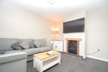 3 bed terraced house to rent in Gildercliffe, Scarborough, YO12 - Photo 5
