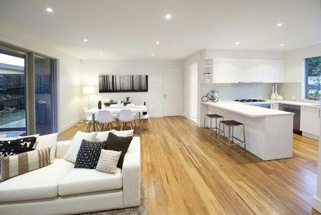 Stunning Quality Home - Photo 2