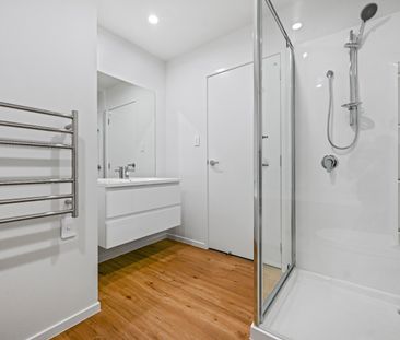 Enjoy easy living in the heart of Hamilton in this modern, two leve... - Photo 4