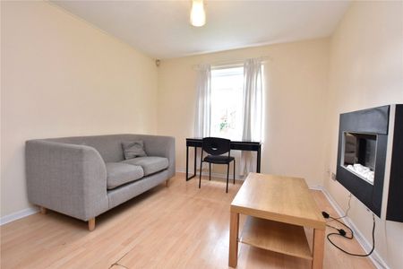 56, Well Close Rise, Leeds, LS7 1HT - Photo 2