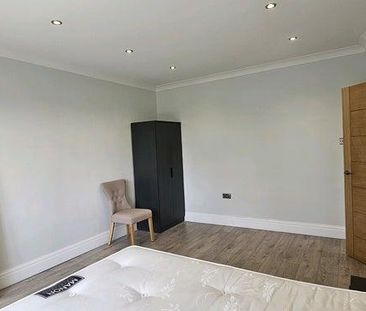 4 bedroom house to rent - Photo 3