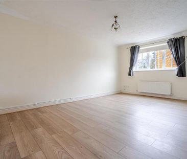 3 bedroom end of terrace house to rent - Photo 1