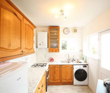 Park Chase, Wembley, Middlesex, HA9 - Photo 6