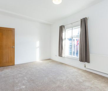 Leigh Road, Leigh, WN7 - Photo 6