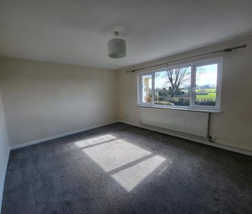 3 bedroom bungalow to rent - Photo 1