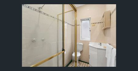 Boutique Parkside Apartment with Private Northerly Courtyard - Photo 5