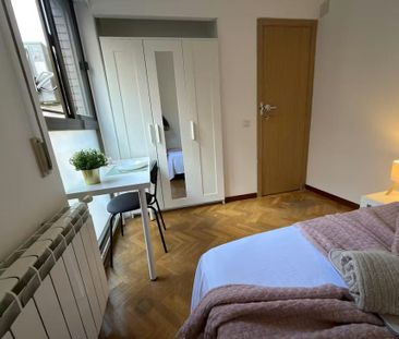 Calle del Robledillo, Madrid, Community of Madrid 28003 - Photo 3