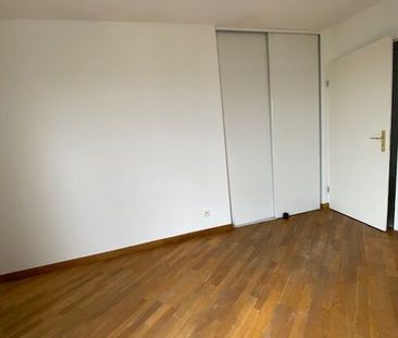 Location Appartement 3 pièces 59m² NOISY LE GRAND 93160 - Photo 2