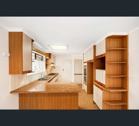 4 Bernard Crescent, Bundoora, Vic 3083 - Photo 1