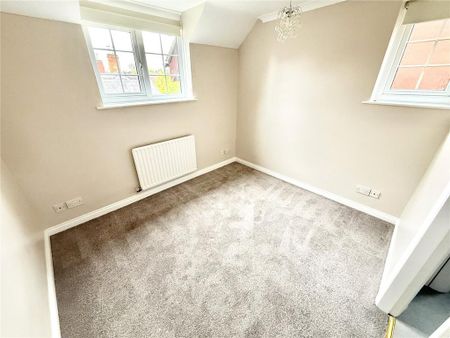 4 bedroom detached house to rent - Photo 4