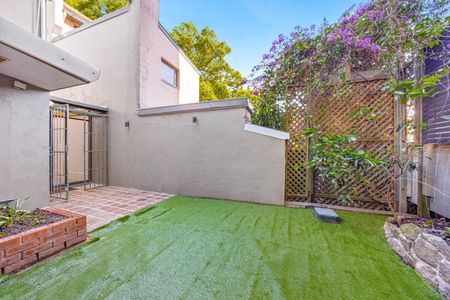 14 Leswell Street Bondi Junction - Photo 4