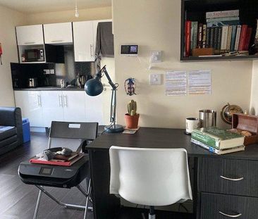 1 bedroom apartment to rent - Photo 2