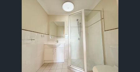 ✨ For Rent – 23 Ponsonby Street, Annerley QLD 4103 Modern 3-Bedroom Home in a Highly Convenient Inner-City Location - Photo 3