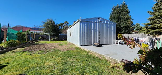 Charming and Spacious with Huge Garage! - Photo 1