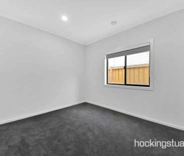 8 Willowleaf Street, - Photo 6