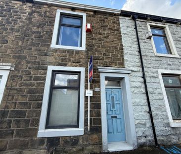2 bedroom terraced house to rent - Photo 2