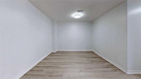 For Lease - 113 James Street Unit# 202, Hamilton, Ontario - Photo 3