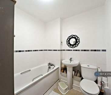 2 bedroom flat to rent - Photo 6