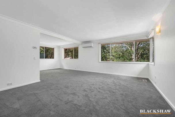 Family Home, great location, in picturesque surroundings - Photo 1