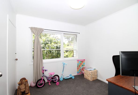 16A Avonleigh Road, Green Bay, Auckland - Photo 1