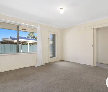 TIDY TWO BEDROOM UNIT! - Photo 6