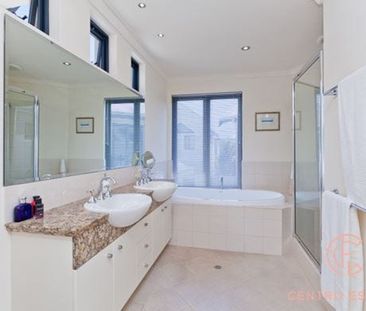 41 Coral Tree Avenue, Subiaco - Photo 2