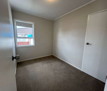 Available Now - Charming Two Bedroom Unit in Otahuhu - Photo 3