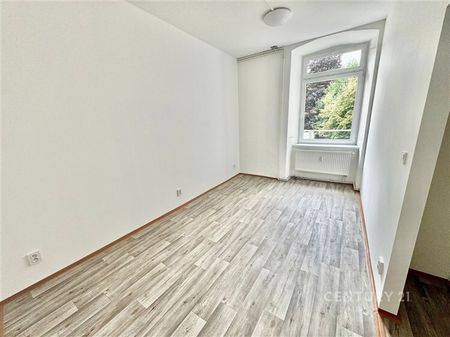 Pronájem bytu 1+kk na ulici Tkalcovská - Fotografie 4