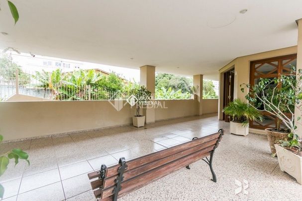 Cobertura com 2 quartos e 98m² para alugar em Cristal, Porto Alegre. - Photo 1