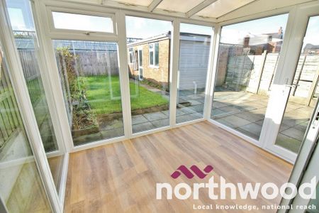 3 bedroom semi-detached house to rent - Photo 4
