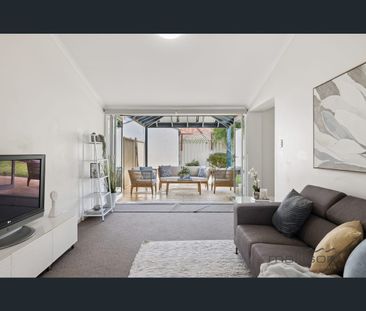 6/24 Melinga Court, Karawara, WA 6152 - Photo 2