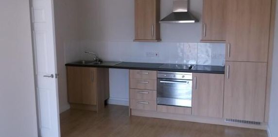 High specification 1 and 2 bedroom apartments to let from £465 PCM. - Photo 2