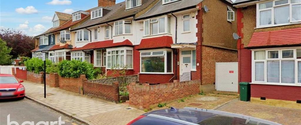 4 bedroom flat to rent - Photo 1