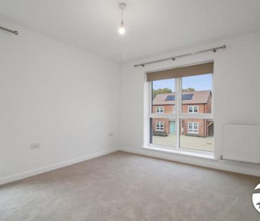 3 bedroom semi-detached house to rent - Photo 3