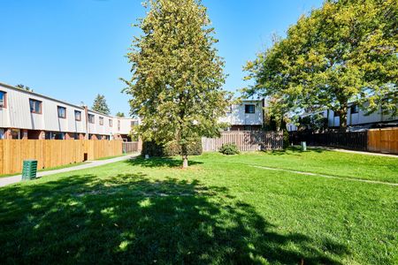 For Lease - 1100 Oxford Street Unit# 48, Oshawa, Ontario - Photo 4