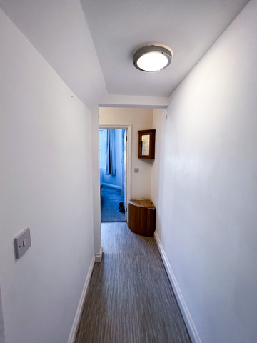2 bedroom serviced apartment to rent - Photo 2