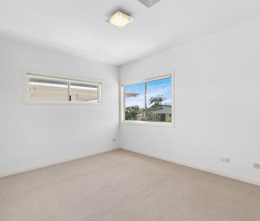 91 Woodville Street, Hendra, Qld 4011 - Photo 2