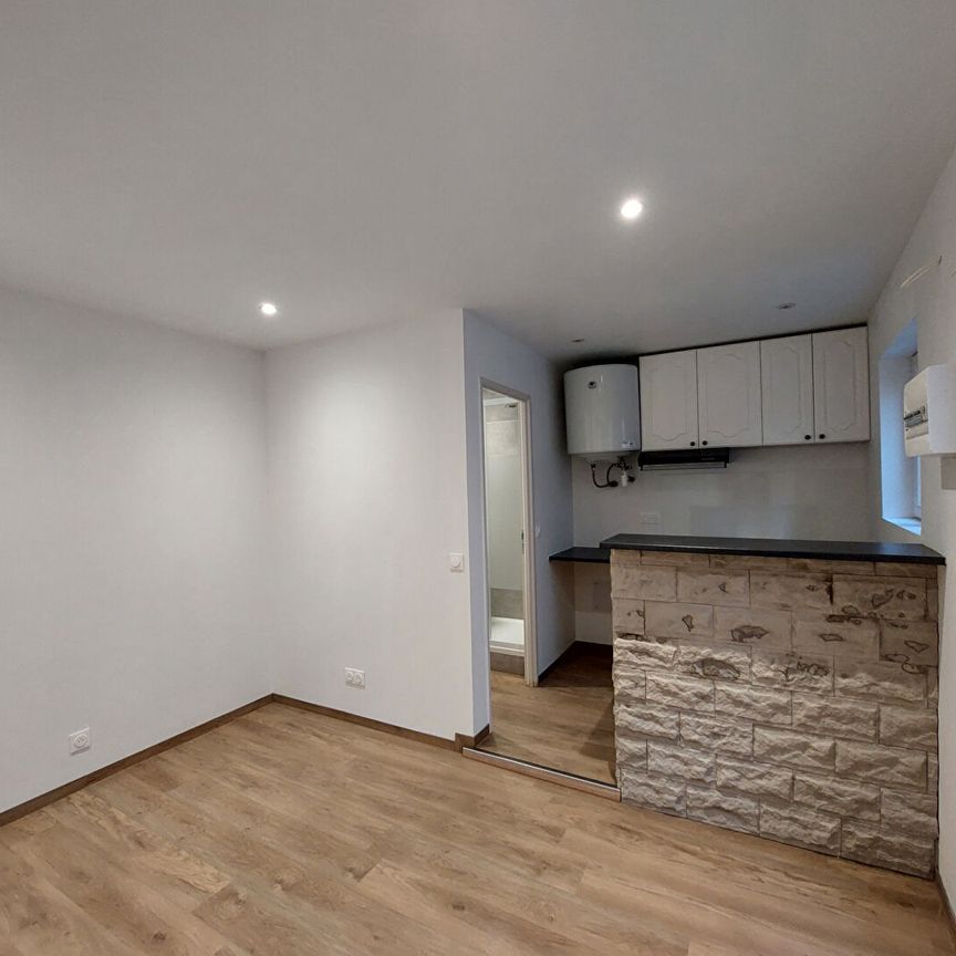 Location Appartement 2 pièces 23m² - Photo 1